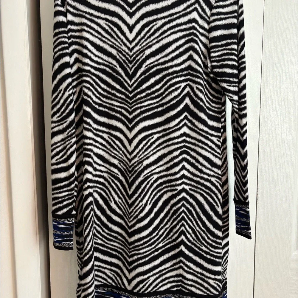 Michael Kors Black and White Zebra Long Sleeve Dress w/blue accent, sz Large